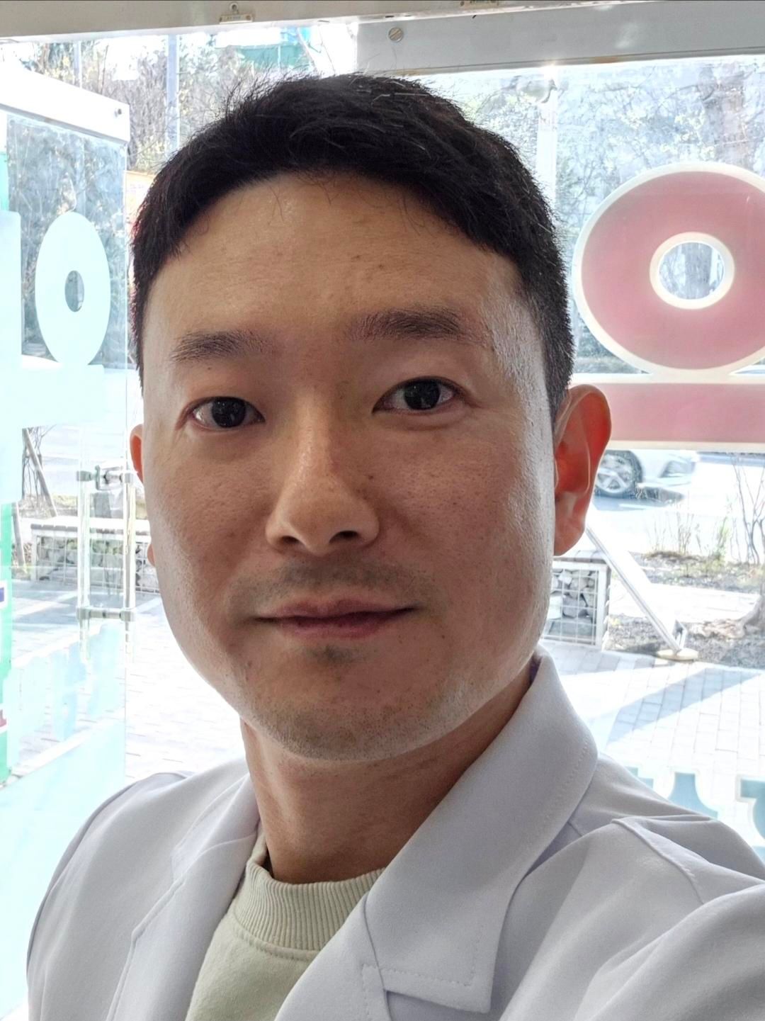 이준호 약사님의 전문가 이미지