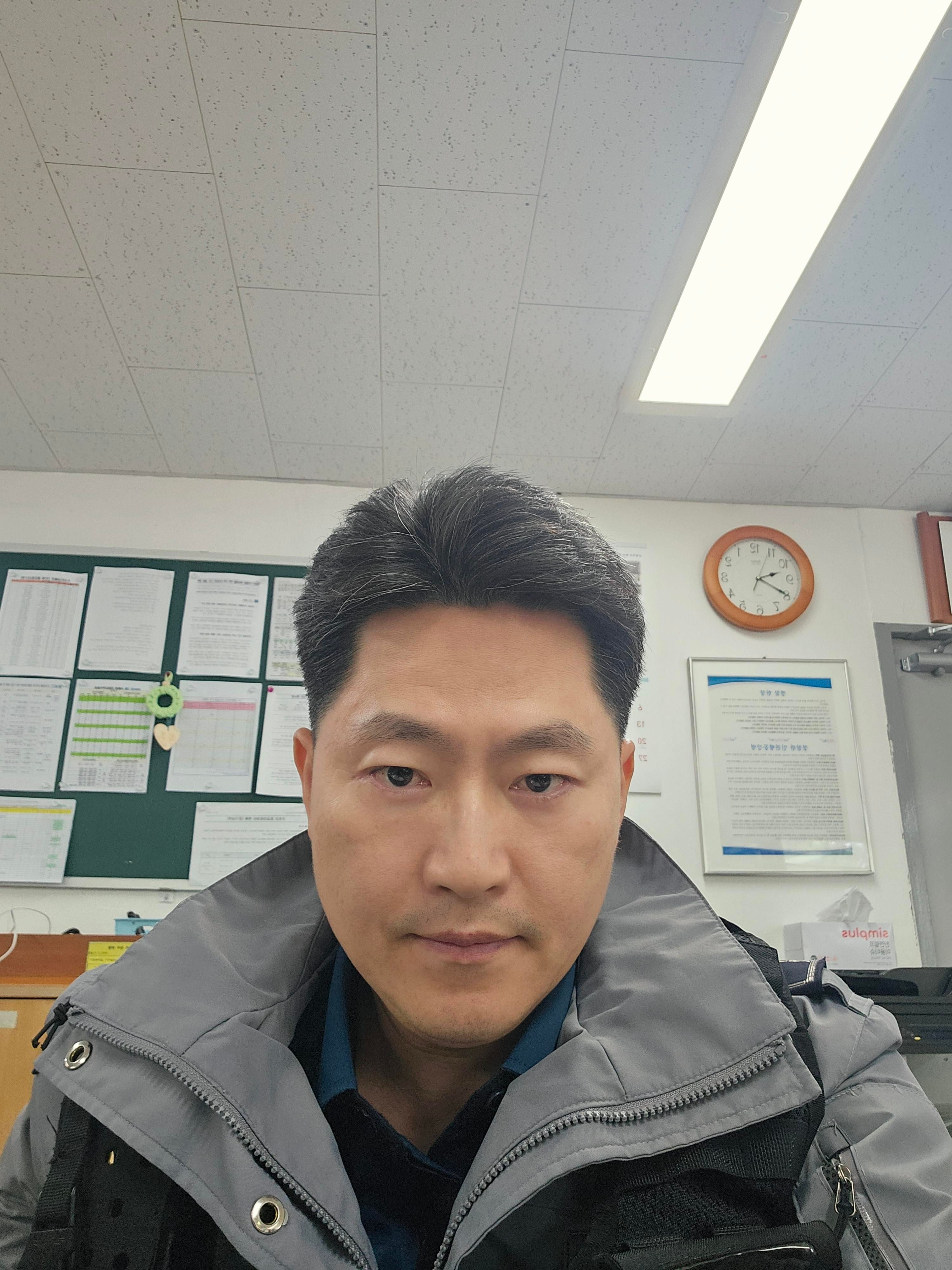 윤홍대 행정사님의 전문가 이미지