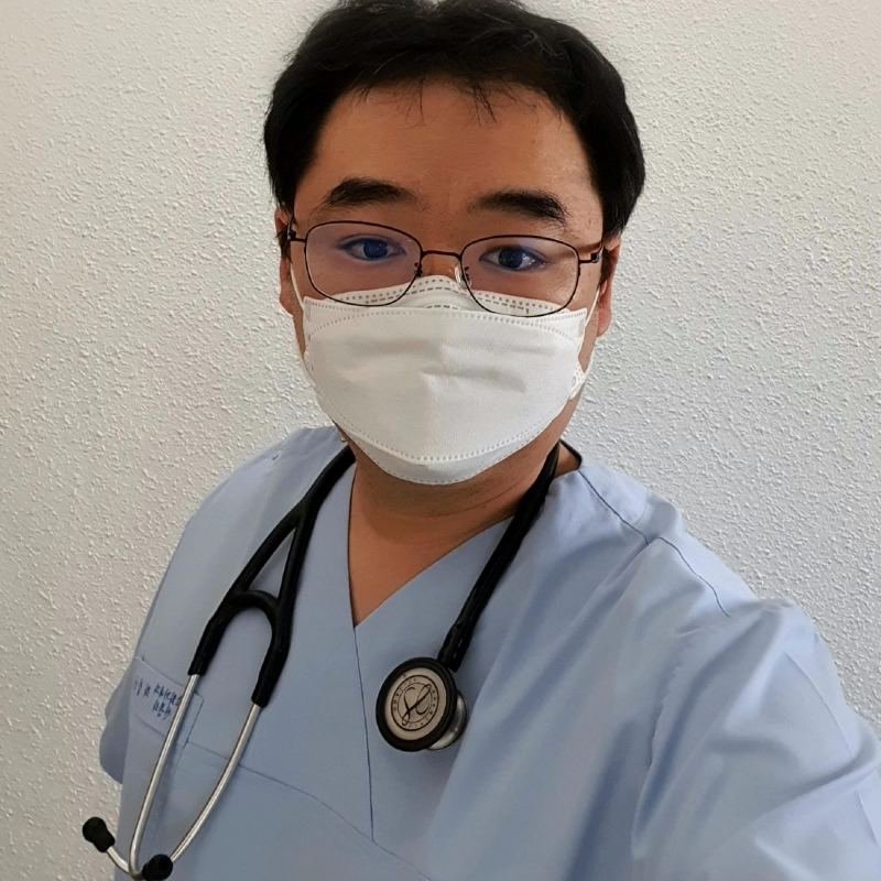 최성훈 내과 전문의님의 전문가 이미지