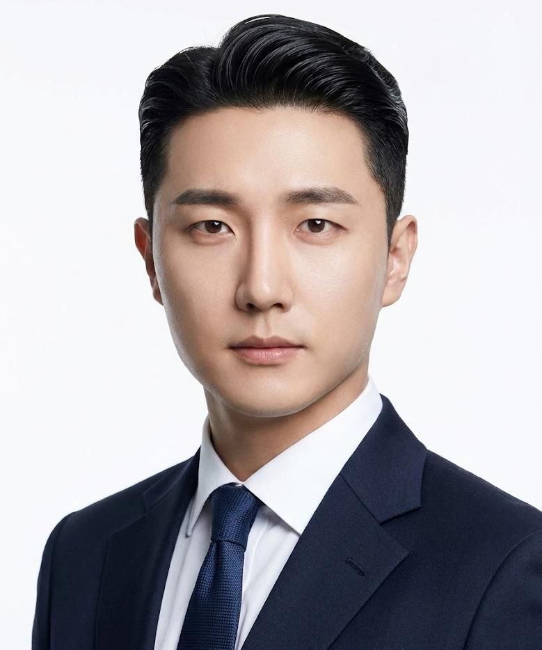 최현겸 경제전문가님의 전문가 이미지