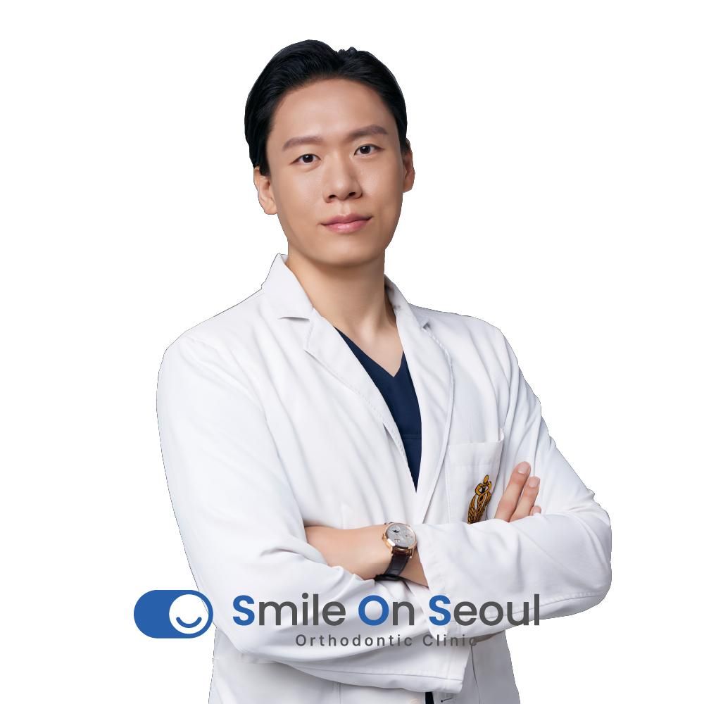 정진안 치과 전문의님의 전문가 이미지