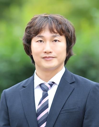 최지웅 초등학교 교사님의 전문가 이미지