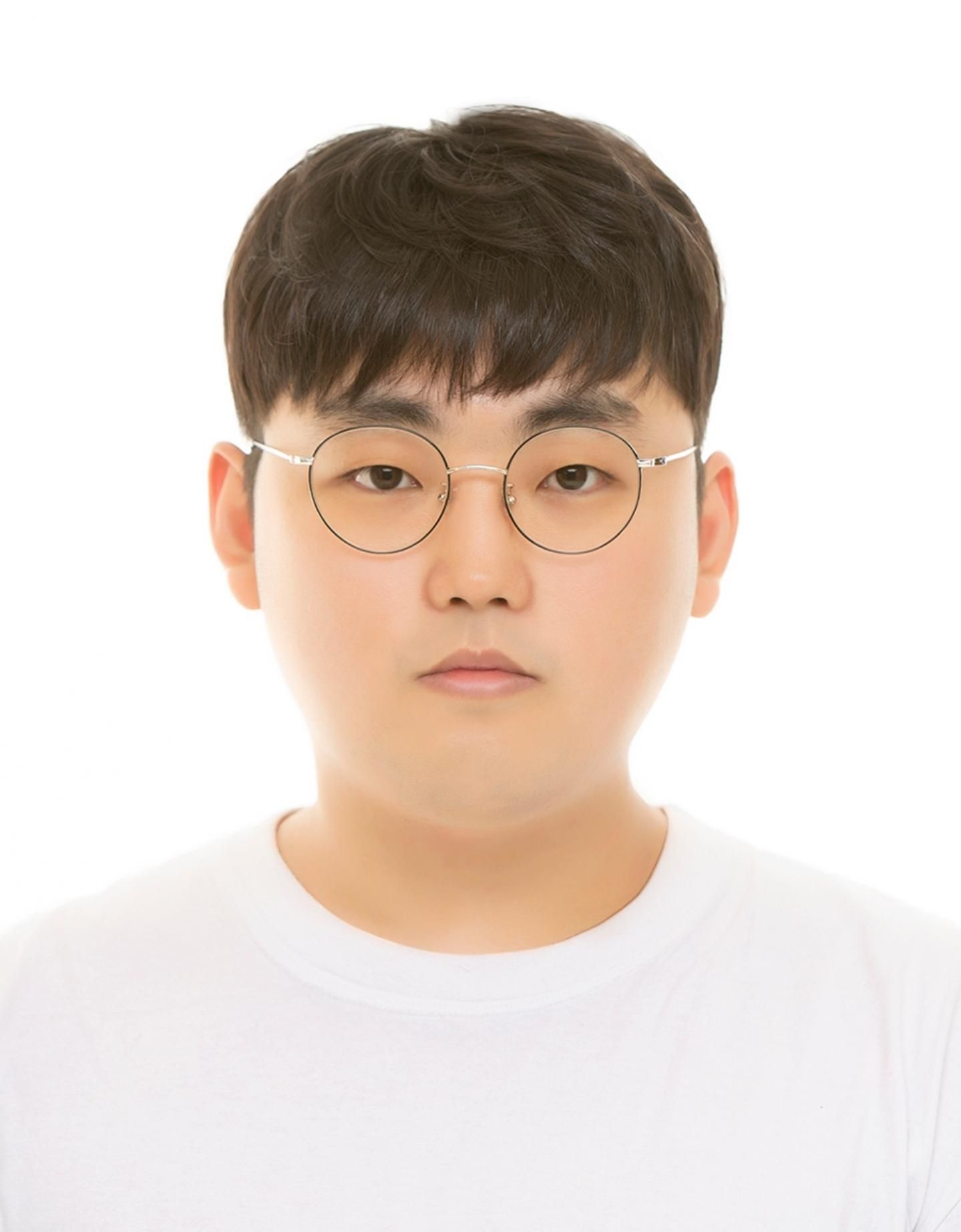 윤동찬 전기기능사님의 전문가 이미지