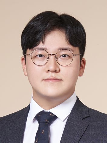 이준우 노무사님의 전문가 이미지