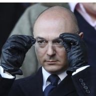 집요한참고래119