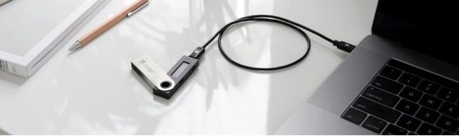 나노S와 콜드월렛의 차이점이 궁금합니다.의 1번 째 이미지