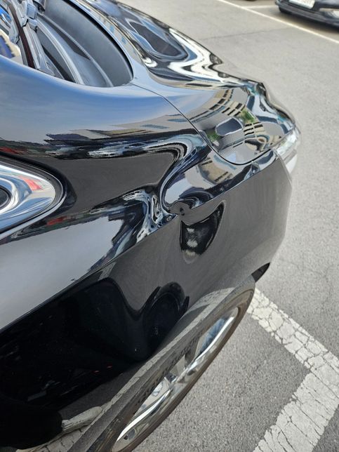 싸움말리다가 옆 차량 휀다에 부딫햤는데요의 0번 째 이미지