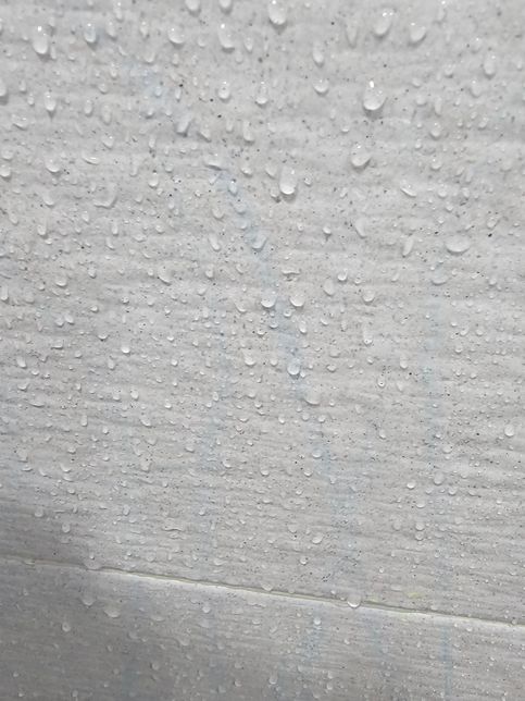 욕실 벽 타일 크레파스 지우는 방법이 있을까요?의 0번 째 이미지