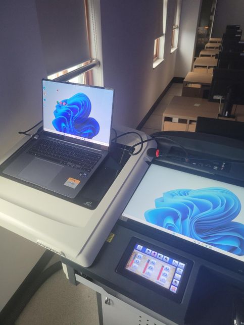 전자교탁과 노트북은 HDMI와 연결되는데 빔프로젝트는 신호없음이 나옵니다의 1번 째 이미지