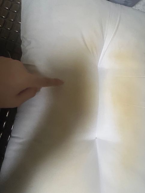 이게 머임 자고 일어나니꺼 안쑤는 베개가 이렇게 돼있는데의 2번 째 이미지