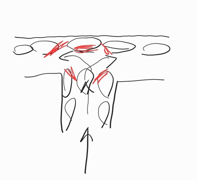 차가 비좁게 붙어있는 골목길을 어떻게 지나가야 될까요?의 0번 째 이미지