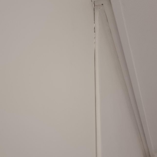 인테리어 하자보수 질문입니다. 벽지 들뜸의 0번 째 이미지