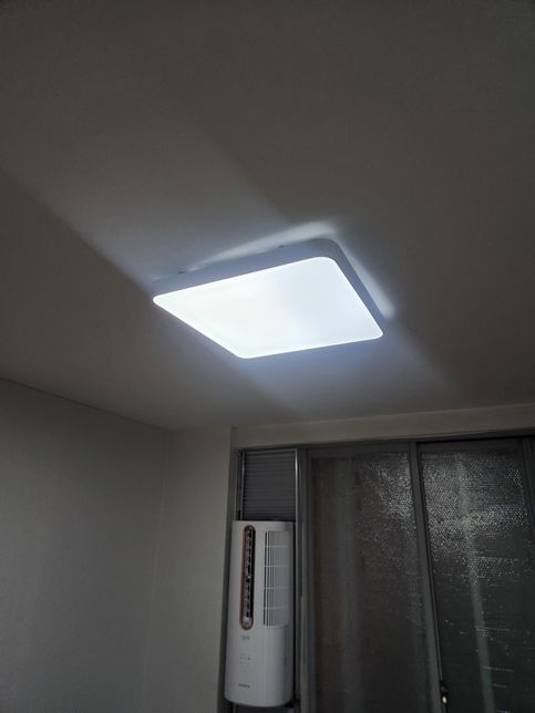 Led 전구가 색이 갑자기 전체적으로 약해지고 천천히 꺼져요의 0번 째 이미지