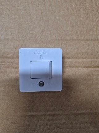 시거잭을 잘라내고 사극 스위치를 연결하려고 합니다.의 1번 째 이미지