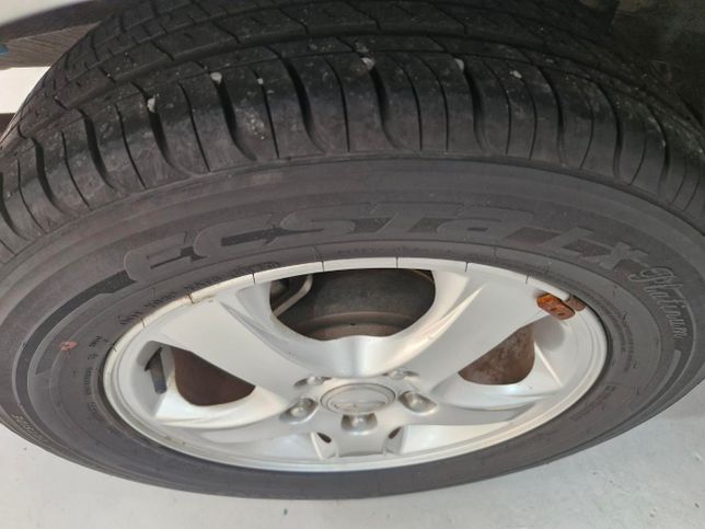 이정도면 타이어 상태 어떤지 궁금합니다.의 3번 째 이미지