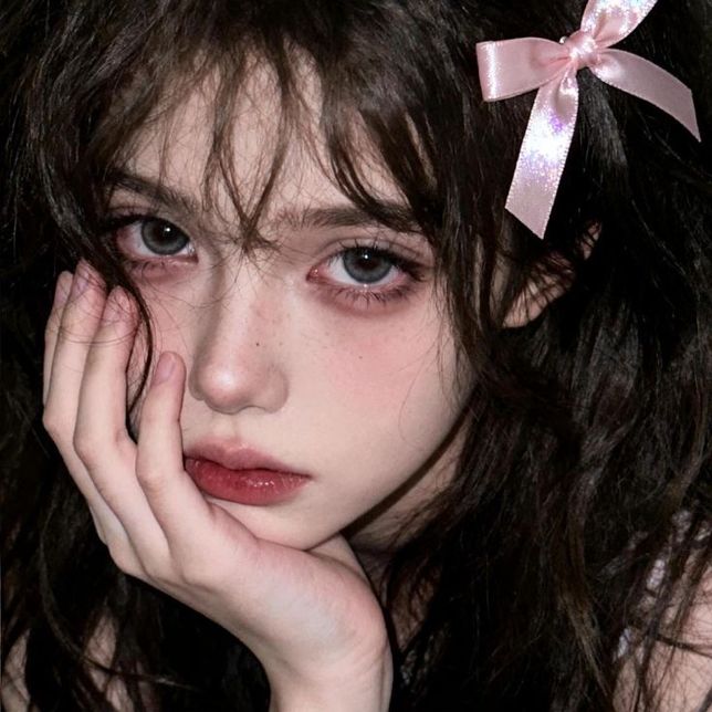 퇴폐미? 다크서클 메이크업에 필요한 팔레트의 1번 째 이미지