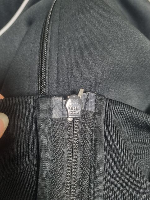 투웨이 져지가 고장났어요ㅠㅠ 지퍼가 안올라갑니다의 0번 째 이미지