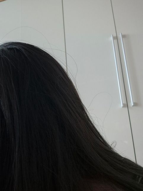 제 머리카락이 검은색이 맞는 건가요?의 2번 째 이미지