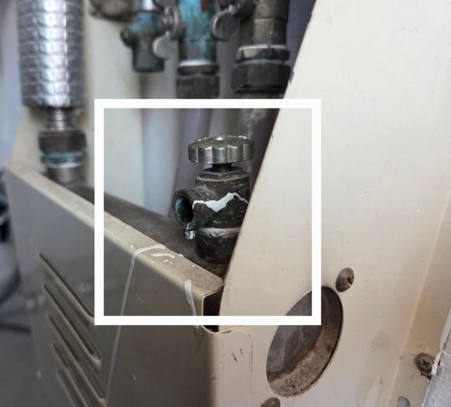 전세집 보일러 분배기 밸브 주둥이에서 물 떨어지는게 정상인가요??의 2번 째 이미지