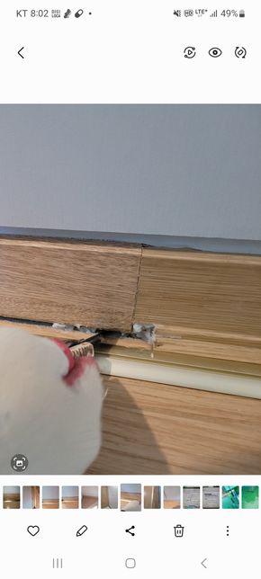 중문 교체 후 걸레받이 몰딩 부분 이질감으로 시공어떻게 해야될까요?의 0번 째 이미지