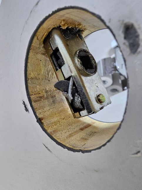 원룸 문고리가 갑자기 고장났습니다..의 0번 째 이미지