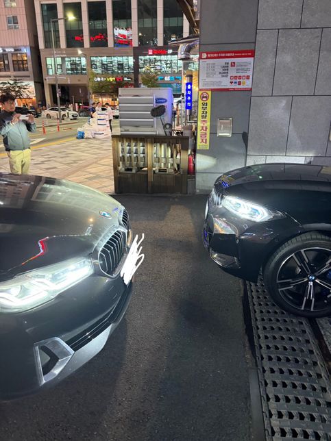 주차장 출입구 사고 과실 비율 부탁드립니다의 2번 째 이미지