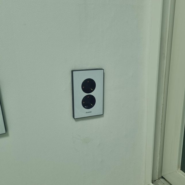 인테리어 끝나고 청소도 맡겼는데 이거 누구 책임인가요?의 0번 째 이미지