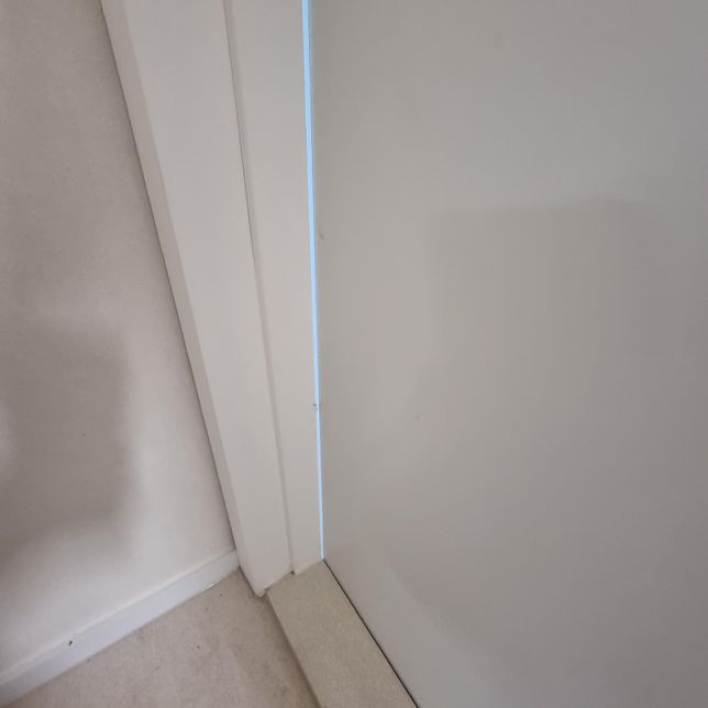 인테리어 공사 하자 문짝교체 잘문입니다.의 3번 째 이미지