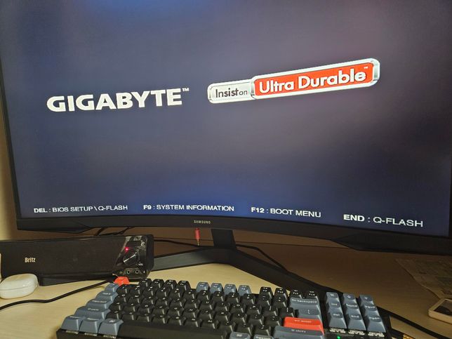 기가바이트 b450m ds3h 바이오스 업데이트후 바이오스 진입 불가능합니다. 윈도우는 잘 들어가지고요.의 0번 째 이미지