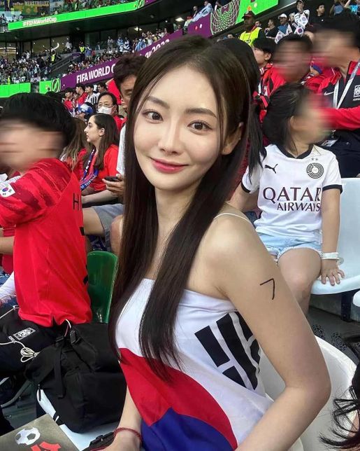 요즘 월드컵 분위기는 왜 2002년 처럼 열광이 아닌가요?의 0번 째 이미지