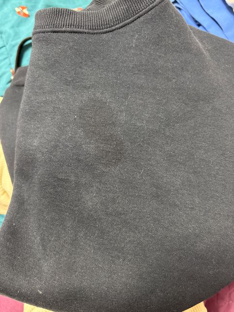 옷 얼룩 지우는방법좀 알려주세요 제발요!의 0번 째 이미지