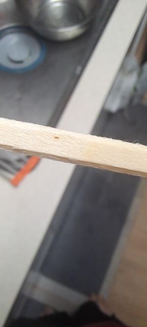 사진에 있는 나무젓가락 점이 곰팡이인지 아닌지 알고싶습니다의 1번 째 이미지