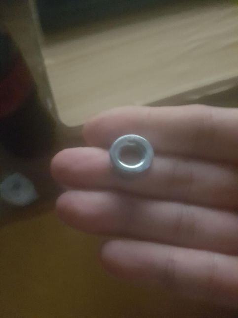 이런 금속 원형 부품은 명칭이 뭐고 어디서 구매해야 하나요? 직접 주문 제작 해야 하나요?의 0번 째 이미지