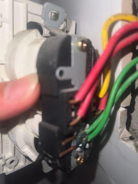 콘센트 교체 선 뽑는 방법과 냉장고 차단기의 0번 째 이미지