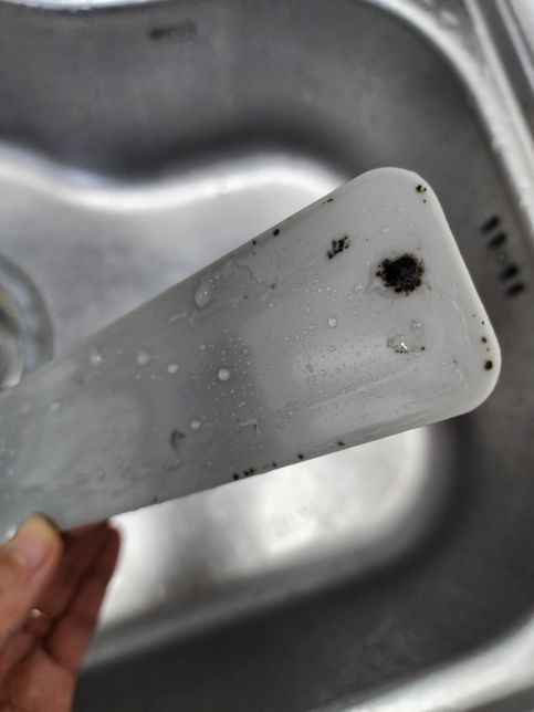 실리콘 제품에 생긴 곰팡이 어떻게 제거할 수 있을까요의 0번 째 이미지