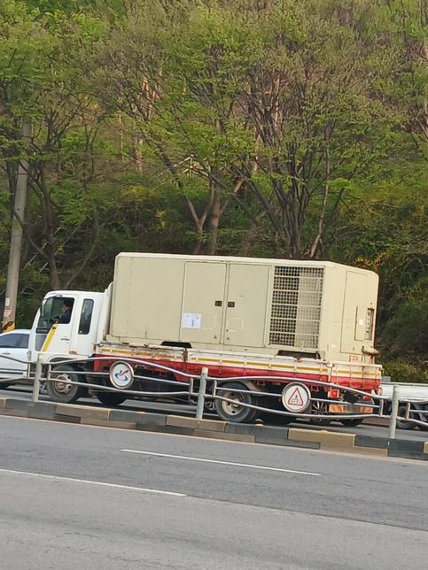 이 차가 무엇인지 궁금해서 물어봅니다.의 0번 째 이미지