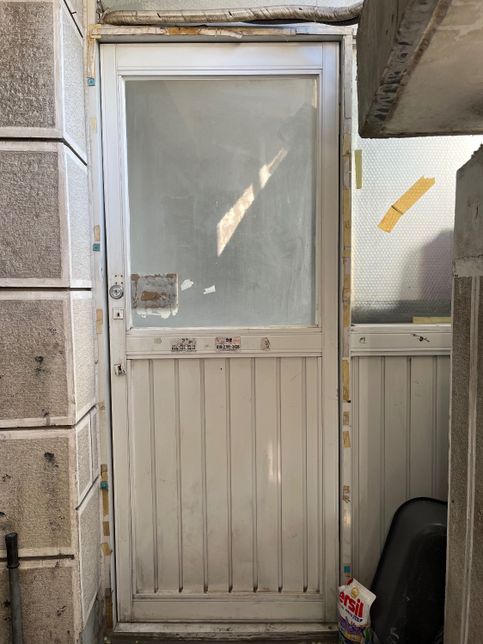 현관문 수리나 교체 비용 얼마나 되나요?의 0번 째 이미지