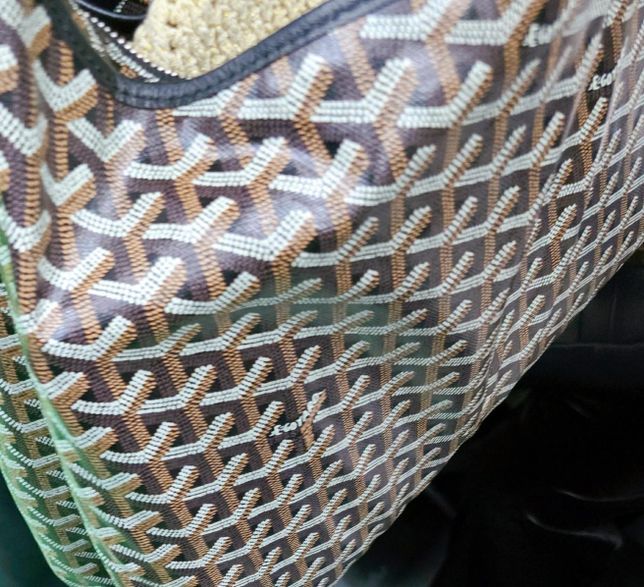 이거 무슨 브랜드 가방인지 아시는 분 있나요?의 0번 째 이미지