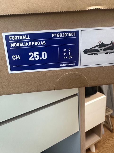 축구화 가품 인지 진품인지 헷갈려요 알려주세요의 0번 째 이미지