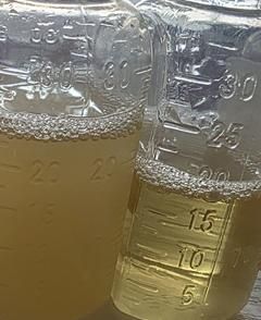 같은 물약인데 하나만 변색이 되었어요!의 0번 째 이미지