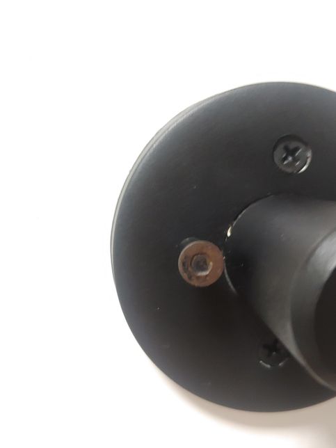 녹슨 방문 손잡이 잠금핀 부분 만진손으로 두피만지면 탈모나 두피염 생기나요?의 0번 째 이미지