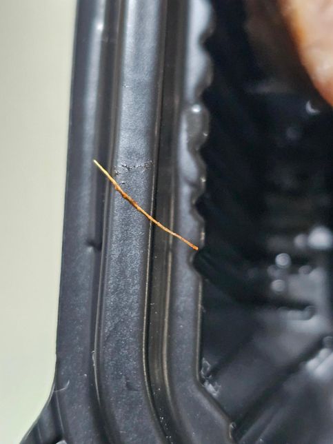 배달음식에 플라스틱 막대기가 나왔습니다. 음식점 신고와 피해구제에 관해 질문드립니다.의 1번 째 이미지