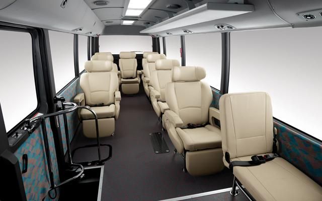 현대 카운티 11인승 리무진은 스타리아같은 승합차랑 다르게 운전자 혼자타도 고속도로 버스전용차로를 탈수 있나요?의 2번 째 이미지