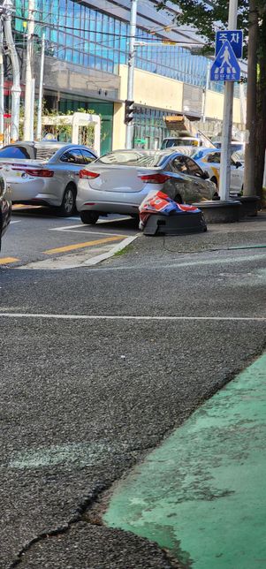 건물 주차장 출입중 도로 단차로 인한 하부 까임 소송이 답일까요?의 1번 째 이미지