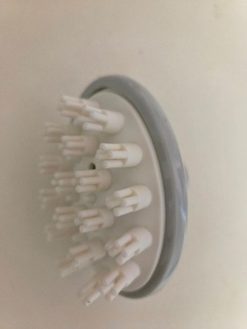 두피 마사지 기구를 삿는데요 어떻게 사용을 해야 하나요?의 0번 째 이미지