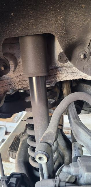 뒤쪽에 리어 쇼바 터진건지 봐주세요!의 0번 째 이미지