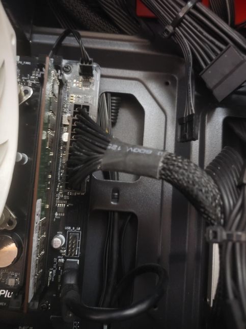 램슬롯 장착할때 딸깍소리나야된다하는대의 0번 째 이미지