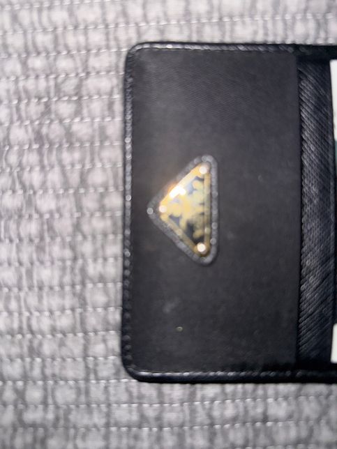 정품 판별해주세요 무신사도 못믿겠어서요 그리거 이 제품은 겨울 2024 시즌에 나언거라는데 맞니요? 지금은 안팔아서 더 미심쩍네여의 2번 째 이미지