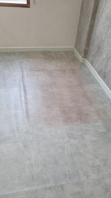 복층원룸1년살고 이사가는데 장판변색문의드립니다의 0번 째 이미지