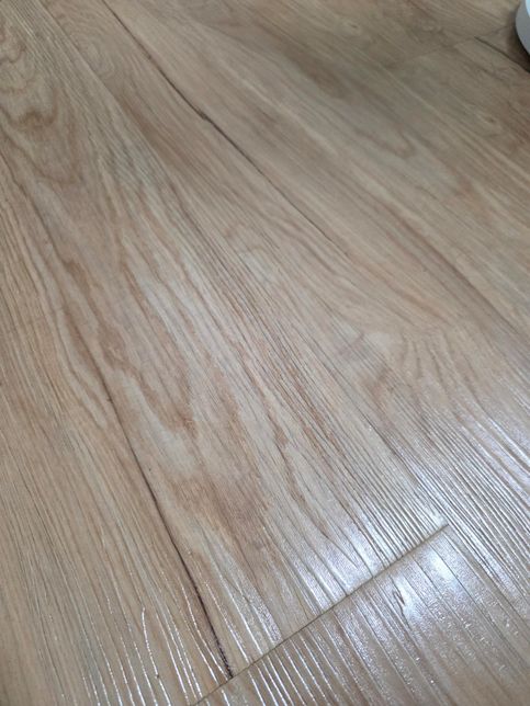 자취방 바닥 무슨재질인지 궁금합니다의 0번 째 이미지